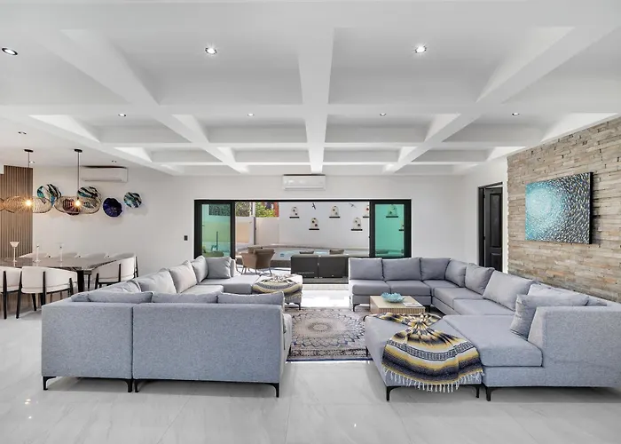 #marbella Lane - Grand 5br Oasis Getaway