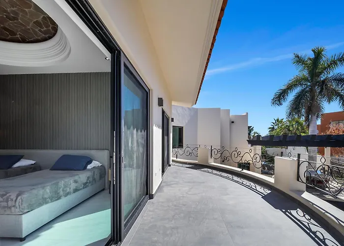 #marbella Lane - Grand 5br Oasis Getaway *