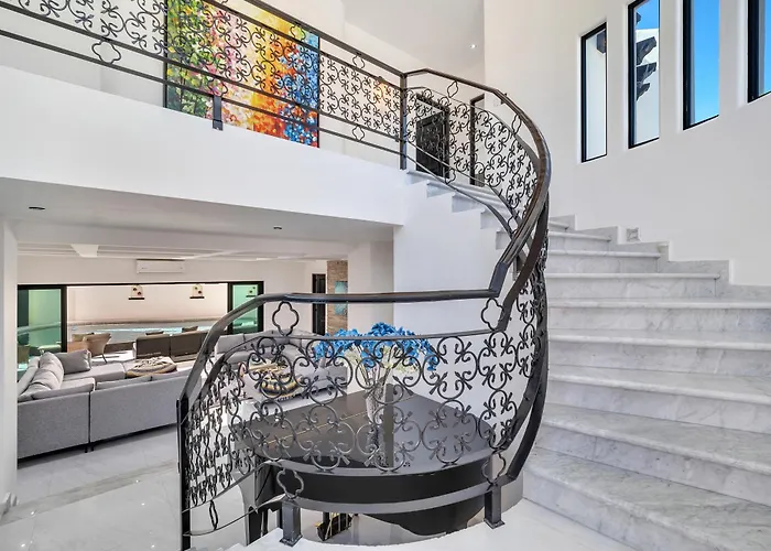 #marbella Lane - Grand 5br Oasis Getaway *
