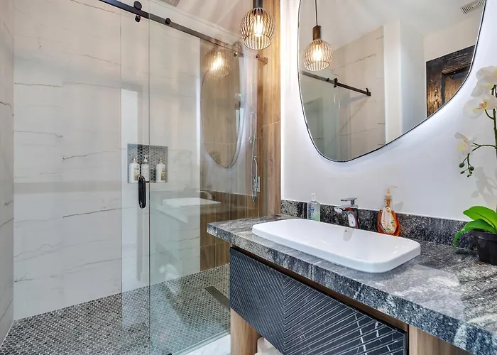 #marbella Lane - Grand 5br Oasis Getaway *